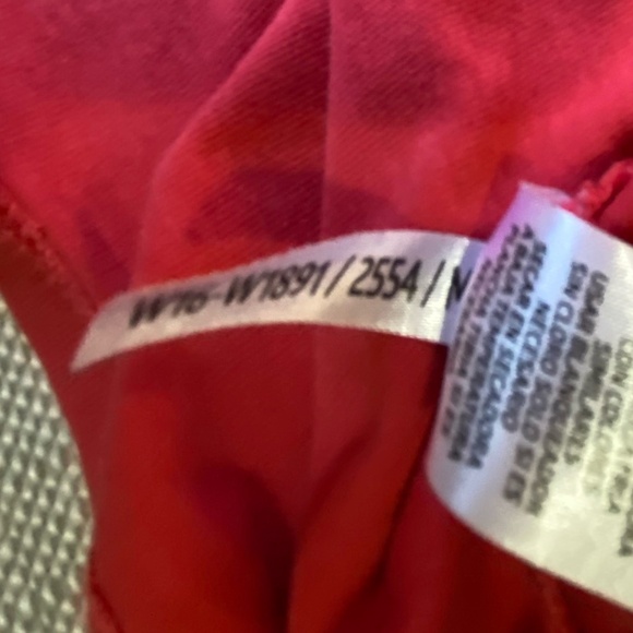 Life Is Good Red Cotton Peace Love Holiday Festive Long Sleeve T-Shirt-Sz-M - Picture 10 of 16